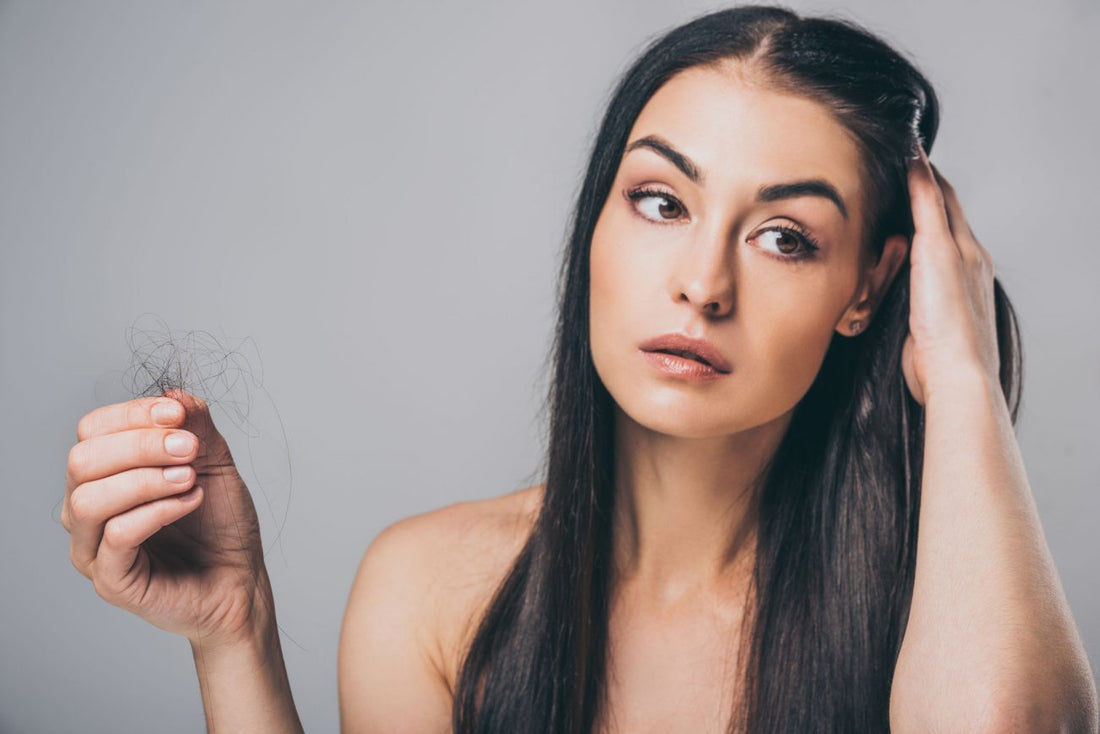 Vitamine gegen Haarausfall: Tipps und Tricks für vollere Haare